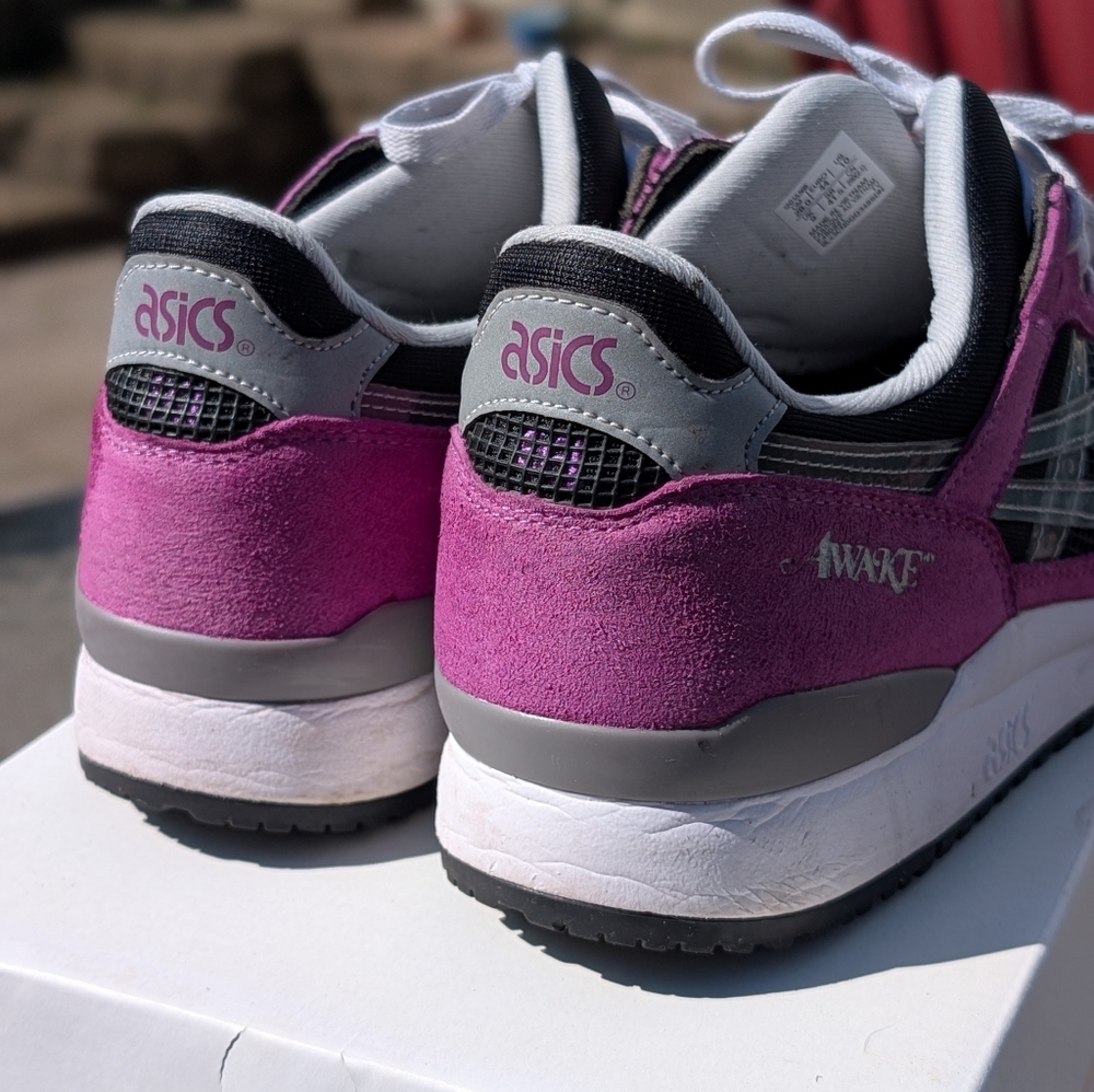 Size 10 - ASICS Awake NY x Gel Lyte 3 Black Pink Hardly Worn No Flaws - Picture 6 of 15